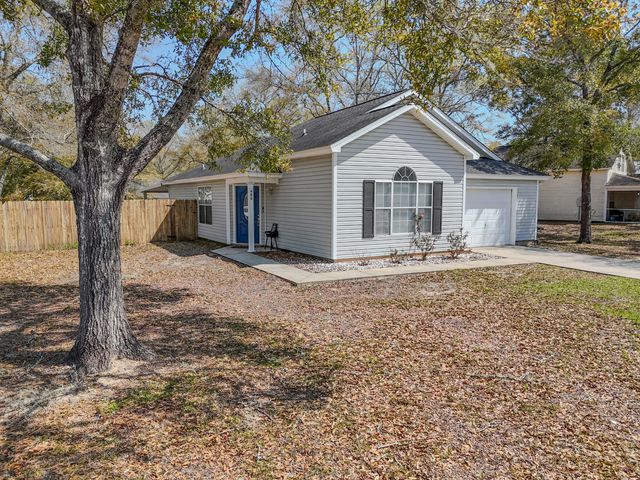 480 Timber Wind Drive, Defuniak Springs, FL 32433