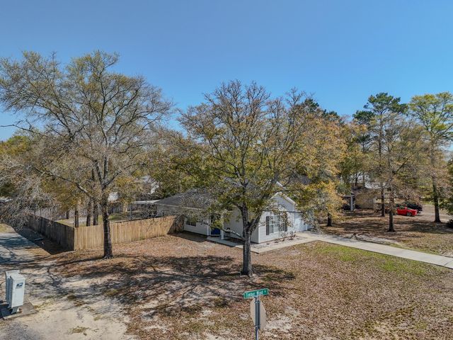 480 Timber Wind Drive, Defuniak Springs, FL 32433