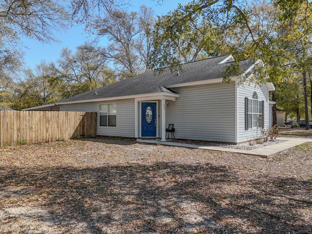480 Timber Wind Drive, Defuniak Springs, FL 32433