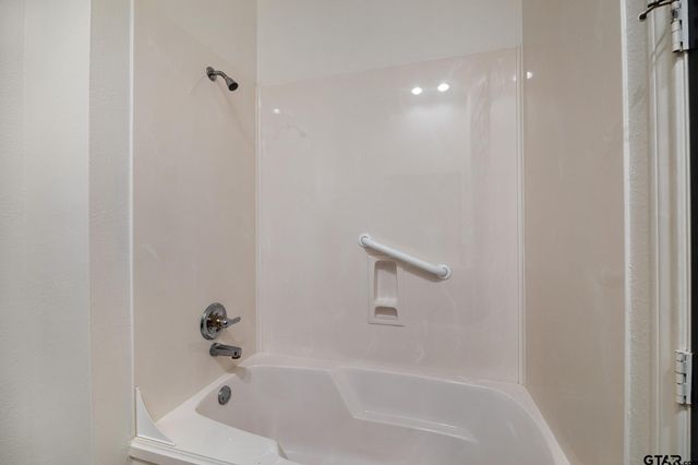 2313 Dietz Ln, Tyler, TX 75701