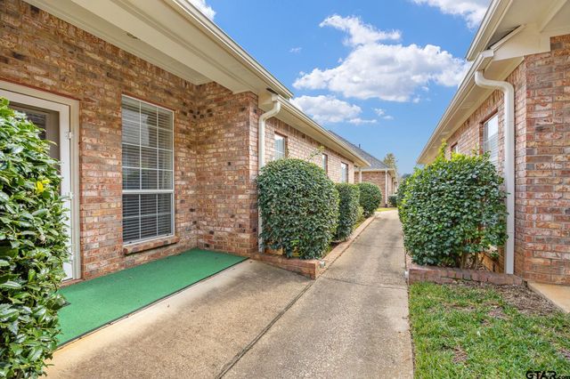 2313 Dietz Ln, Tyler, TX 75701