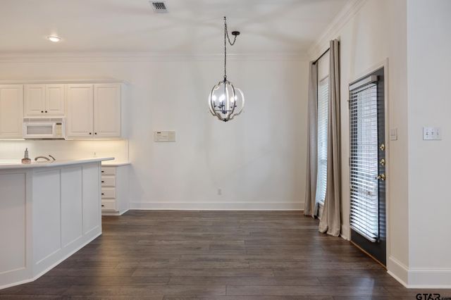 2313 Dietz Ln, Tyler, TX 75701