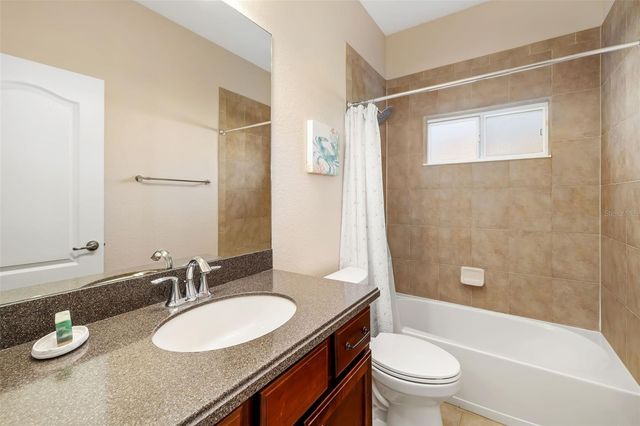 243 PETREL TRAIL, Bradenton, FL 34212