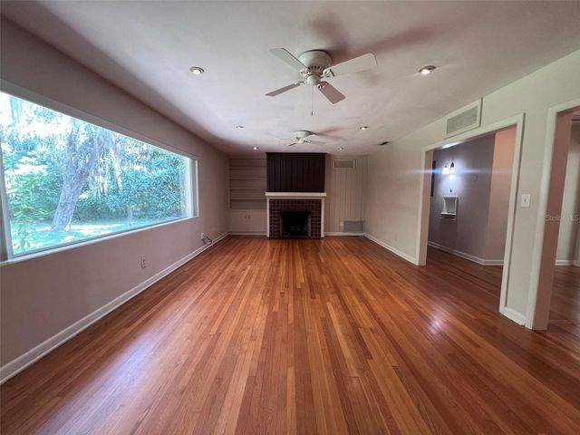 1516 NW 14TH AVENUE, Gainesville, FL 32605