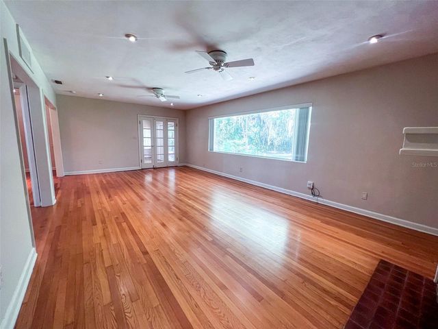 1516 NW 14TH AVENUE, Gainesville, FL 32605