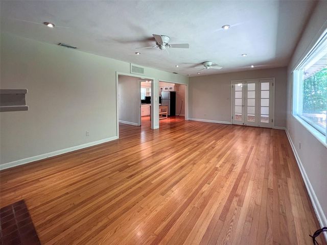 1516 NW 14TH AVENUE, Gainesville, FL 32605