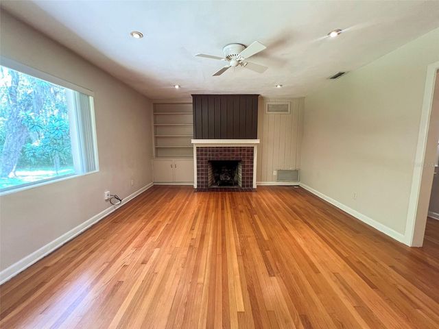 1516 NW 14TH AVENUE, Gainesville, FL 32605