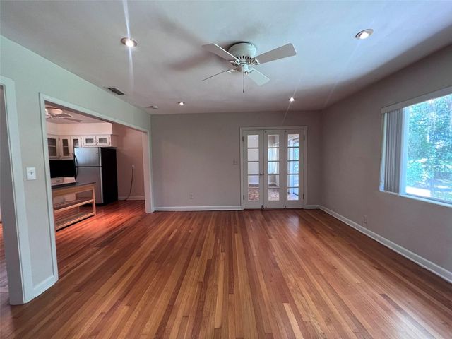 1516 NW 14TH AVENUE, Gainesville, FL 32605