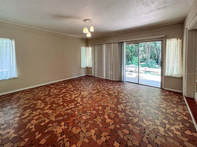 1516 NW 14TH AVENUE, Gainesville, FL 32605