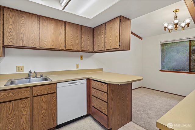 6822 NE 153rd Pl, Kenmore, WA 98028