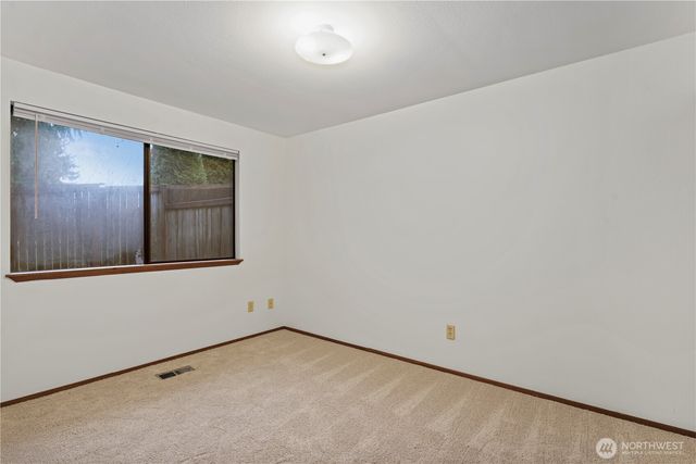 6822 NE 153rd Pl, Kenmore, WA 98028