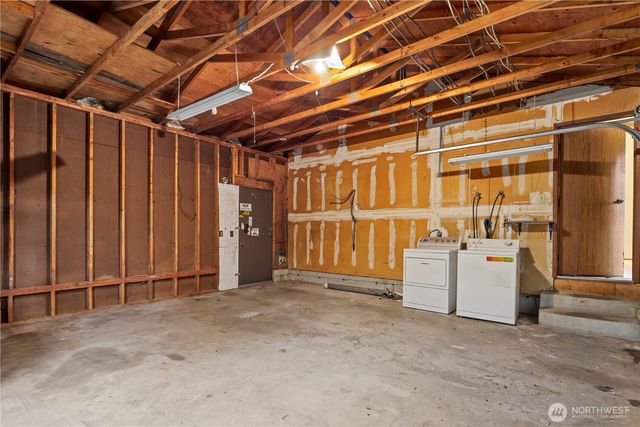 6822 NE 153rd Pl, Kenmore, WA 98028