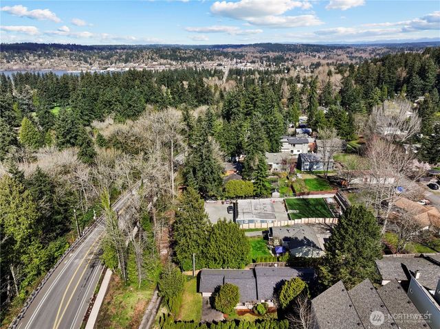6822 NE 153rd Pl, Kenmore, WA 98028