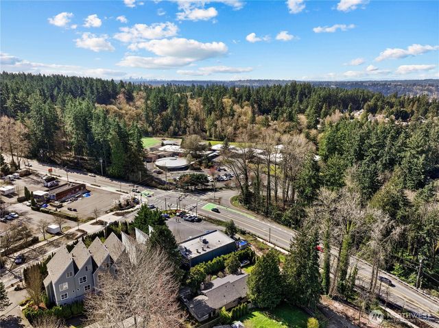 6822 NE 153rd Pl, Kenmore, WA 98028
