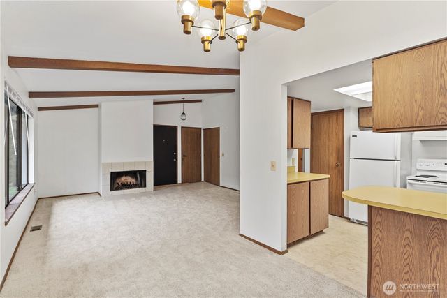 6822 NE 153rd Pl, Kenmore, WA 98028