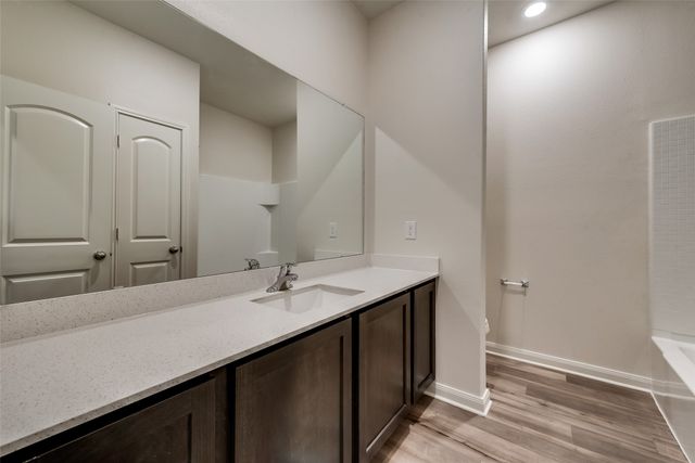 111 Bandana Circle, Newark, TX 76071