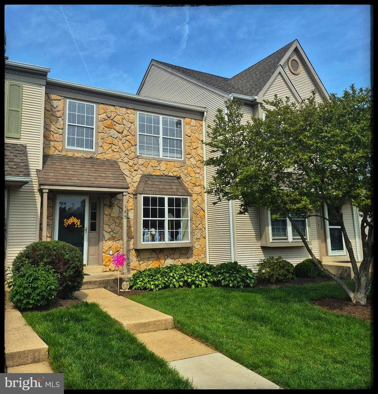 185 CAMBRIDGE CIRCLE # 89, Kennett Square, PA 19348