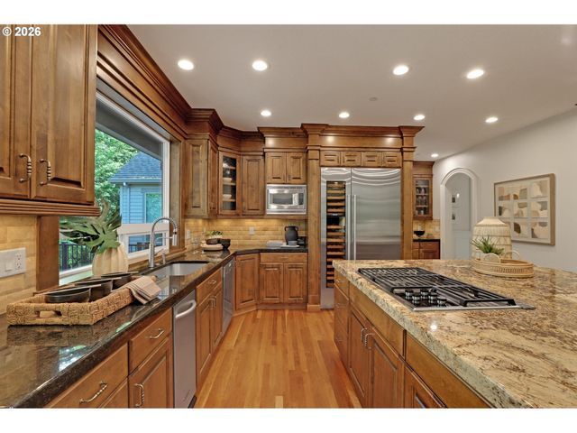8553 Nw LOVEJOY St, Portland, OR 97229