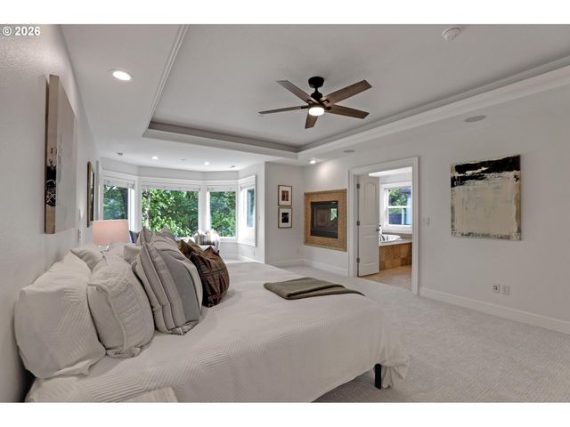 8553 Nw LOVEJOY St, Portland, OR 97229