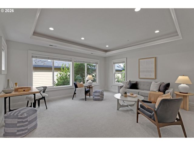 8553 Nw LOVEJOY St, Portland, OR 97229