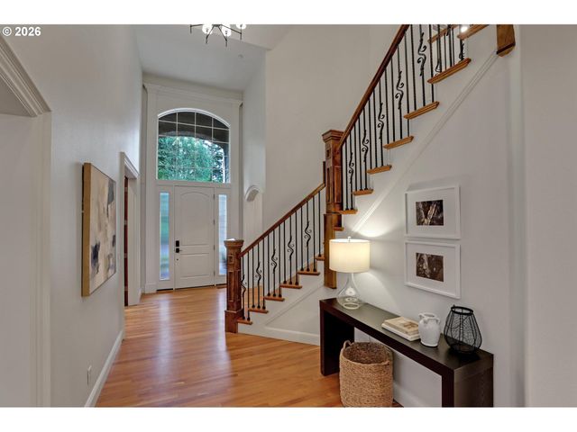 8553 Nw LOVEJOY St, Portland, OR 97229