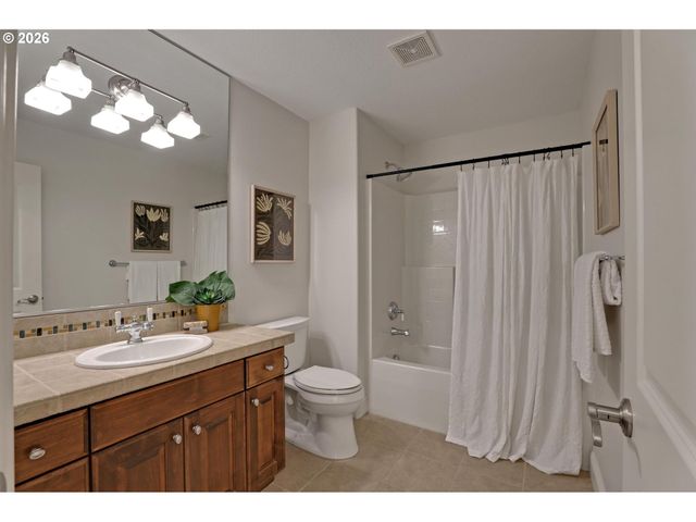 8553 Nw LOVEJOY St, Portland, OR 97229