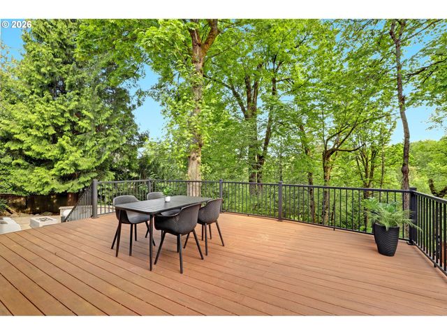 8553 Nw LOVEJOY St, Portland, OR 97229