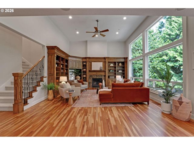 8553 Nw LOVEJOY St, Portland, OR 97229