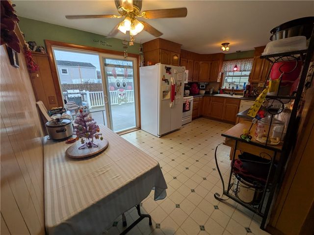 18 Noella Avenue, Coventry, RI 02816