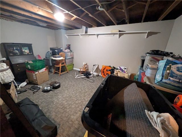 18 Noella Avenue, Coventry, RI 02816