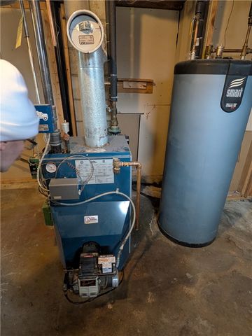 18 Noella Avenue, Coventry, RI 02816