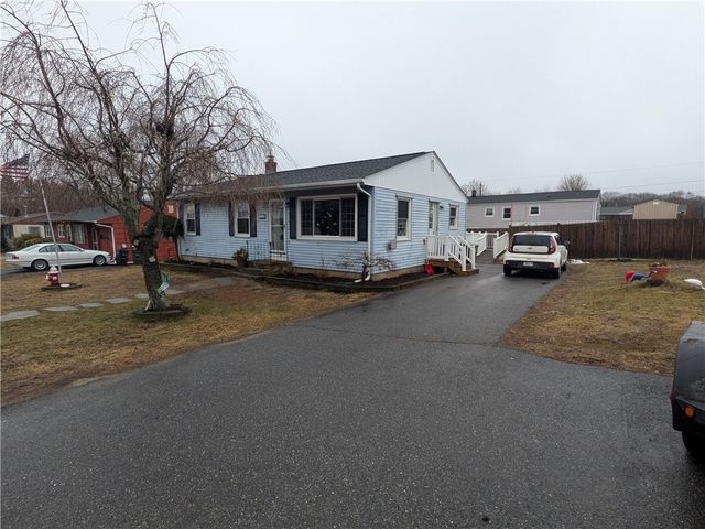 18 Noella Avenue, Coventry, RI 02816