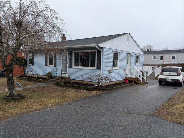 18 Noella Avenue, Coventry, RI 02816