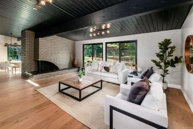 2951 Anaheim St, Escondido, CA 92025