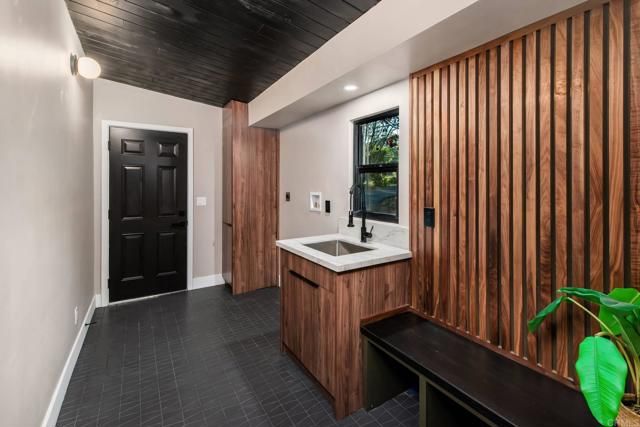 2951 Anaheim St, Escondido, CA 92025