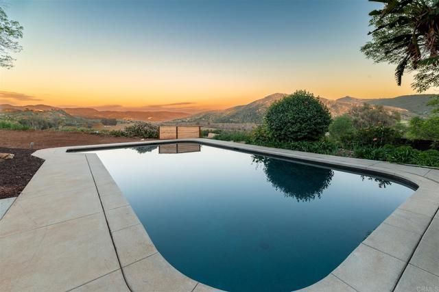 2951 Anaheim St, Escondido, CA 92025