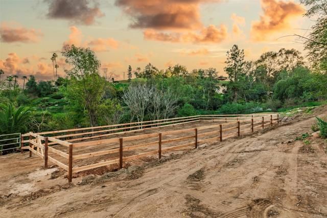 2951 Anaheim St, Escondido, CA 92025