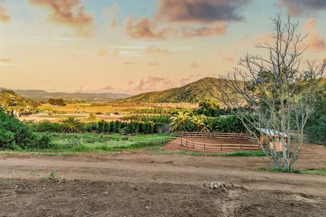 2951 Anaheim St, Escondido, CA 92025