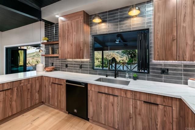 2951 Anaheim St, Escondido, CA 92025