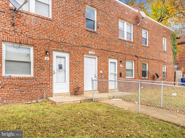1208 RAUM ST NE, Washington, DC 20002