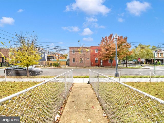 1208 RAUM ST NE, Washington, DC 20002