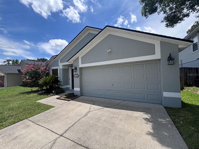 1045 KELSEY AVENUE, Oviedo, FL 32765