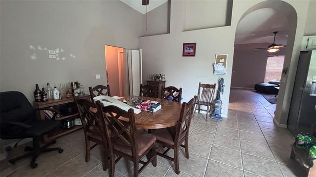 1045 KELSEY AVENUE, Oviedo, FL 32765