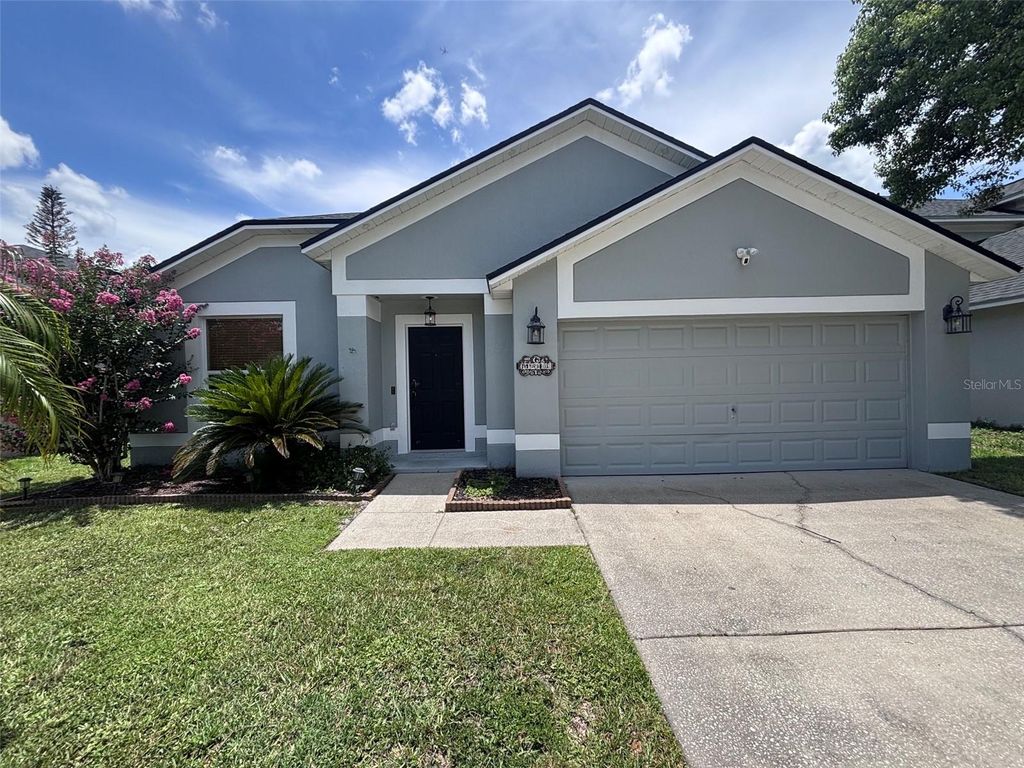 1045 KELSEY AVENUE, Oviedo, FL 32765