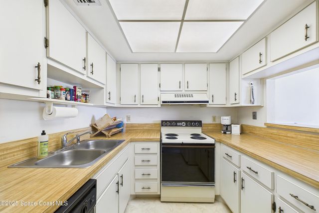 21 Cove Road 21e, Melbourne Beach, FL 32951