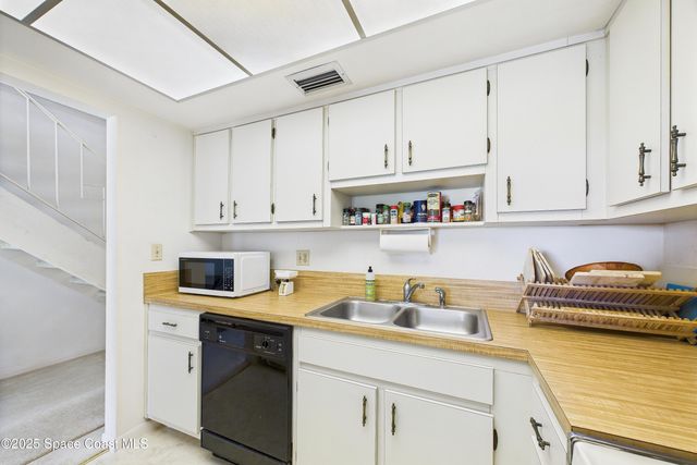 21 Cove Road 21e, Melbourne Beach, FL 32951