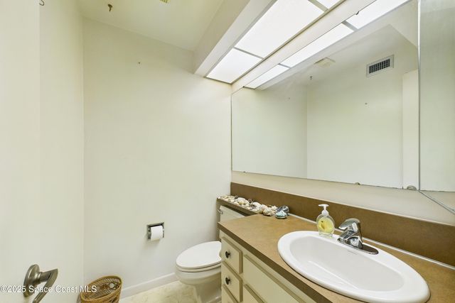 21 Cove Road 21e, Melbourne Beach, FL 32951