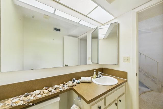 21 Cove Road 21e, Melbourne Beach, FL 32951