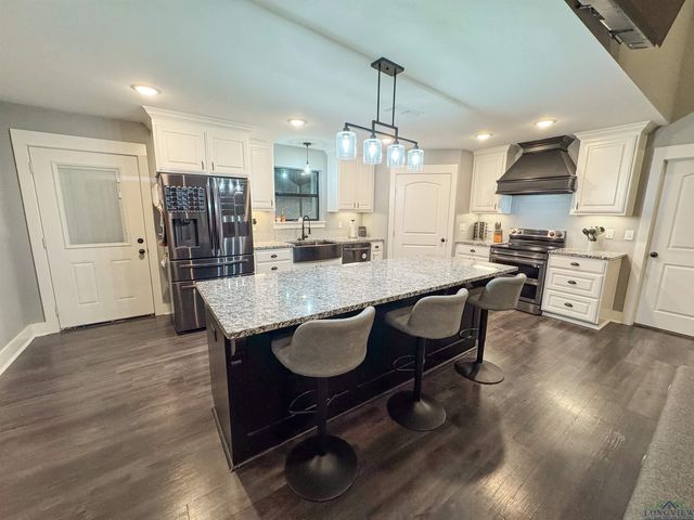 139 Hyacinth Rd, Gilmer, TX 75645
