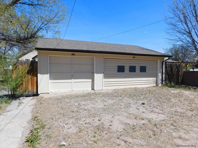 3503 MYERS CT, Cheyenne, WY 82001